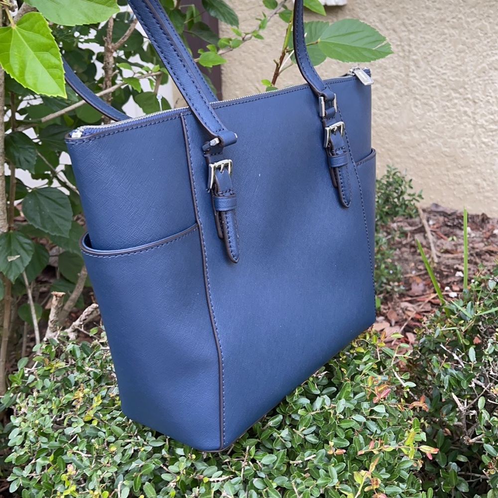 Michael Kors Charlotte Large Top Zip Leather Tote - Picture 8 of 16